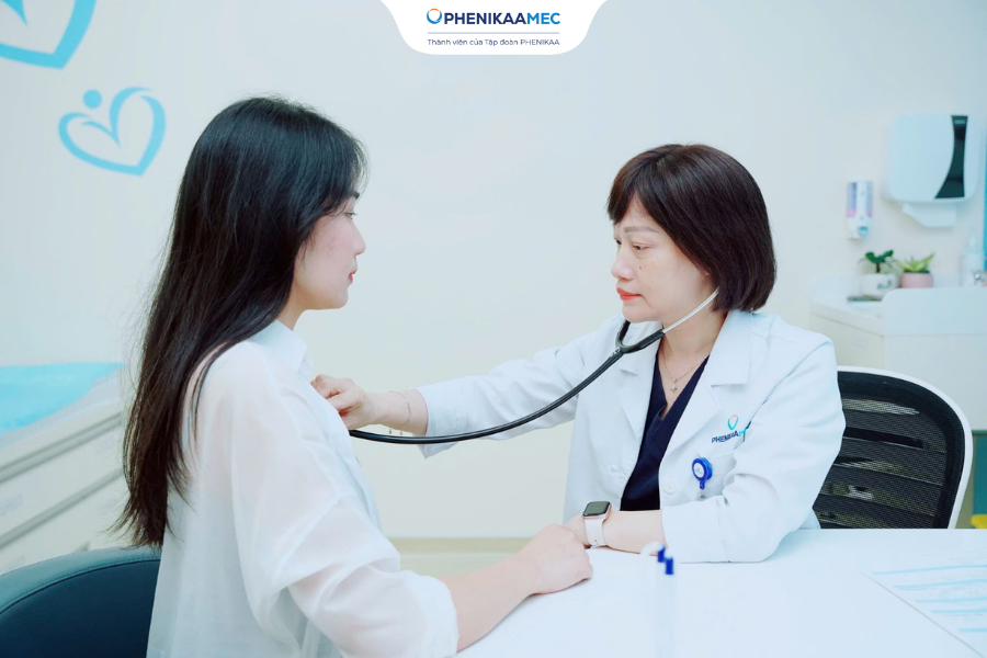 ThS. BSNT. BSCKI. Phan Thị Minh Tâm khám tổng quát và tư vấn chăm sóc sức khỏe