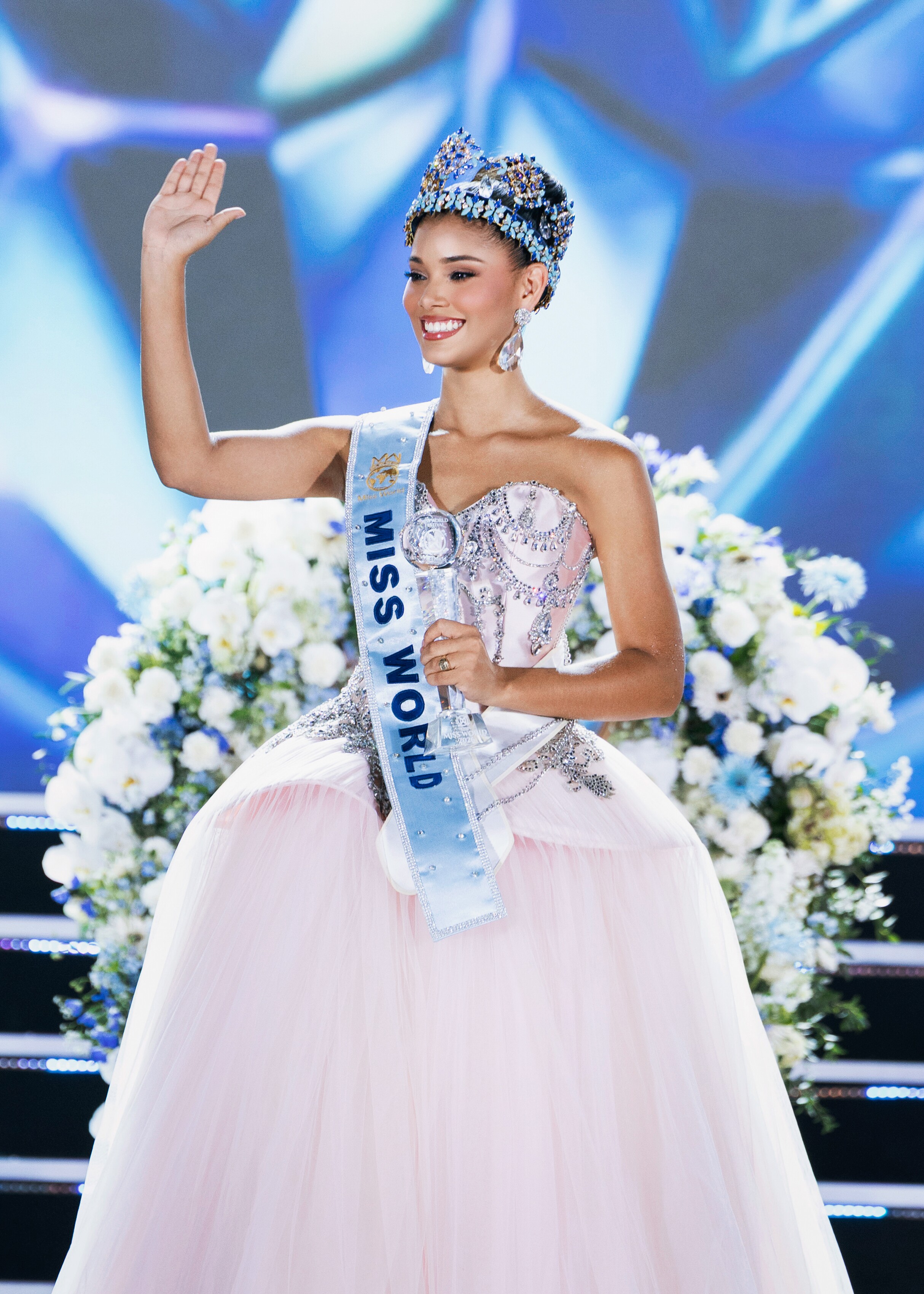 Tân Miss World là người đẹp Joheirry Mola đến từ Dominican Republic.