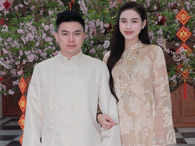 Đỗ Thị Hà tuổi 26 được chồng doanh nhân cưng chiều, nhan sắc ngày càng rạng rỡ