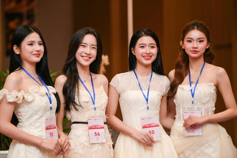 Các thí sinh Hoa hậu Việt Nam 2026 sở hữu nhan sắc xinh đẹp cùng thành tích học tập ấn tượng.
