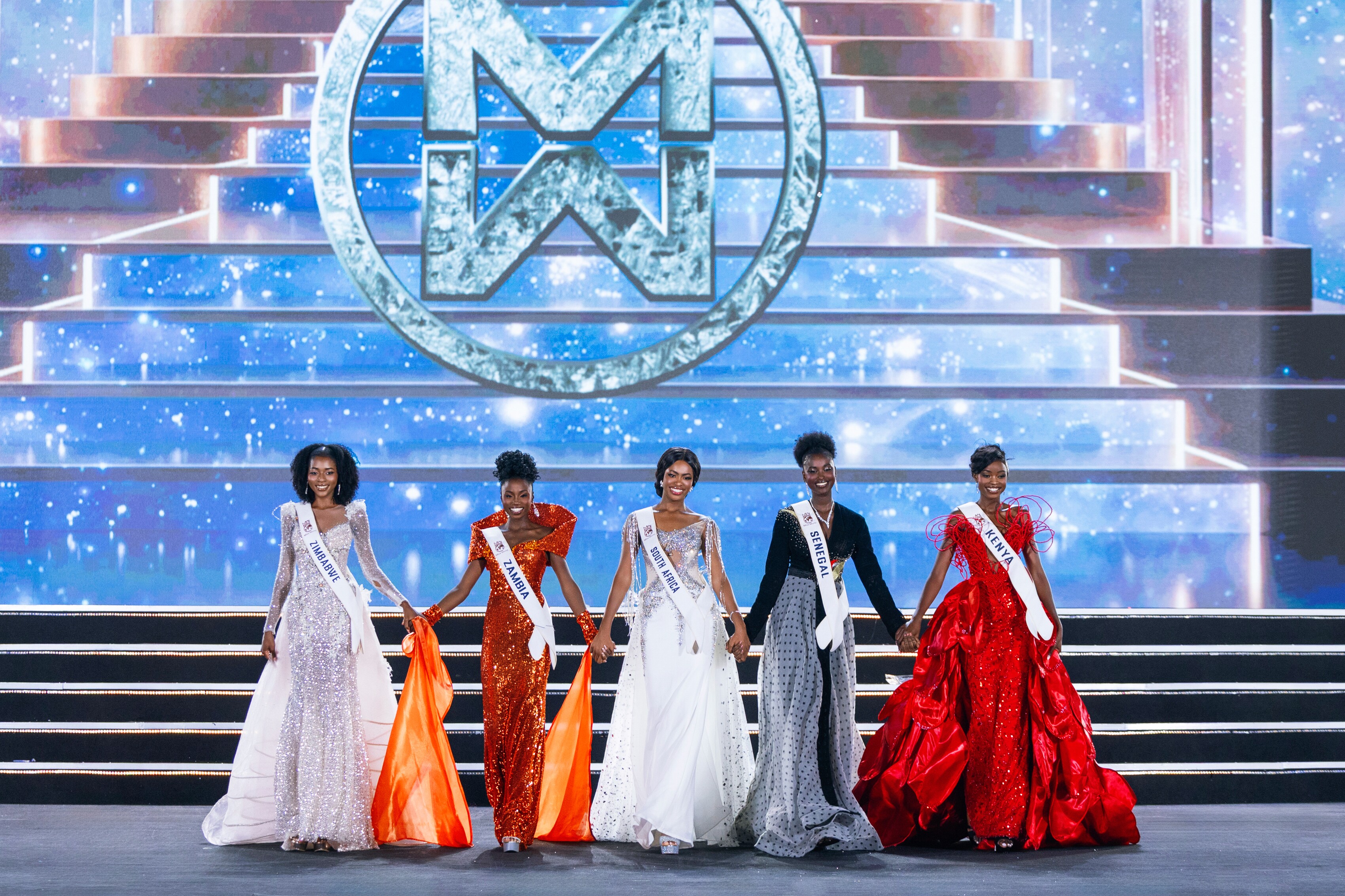 Trực tiếp Chung kết Miss World 2026: Người đẹp Cộng hòa Dominica đăng quang, Bảo Ngọc dừng chân ở Top 6 - 25