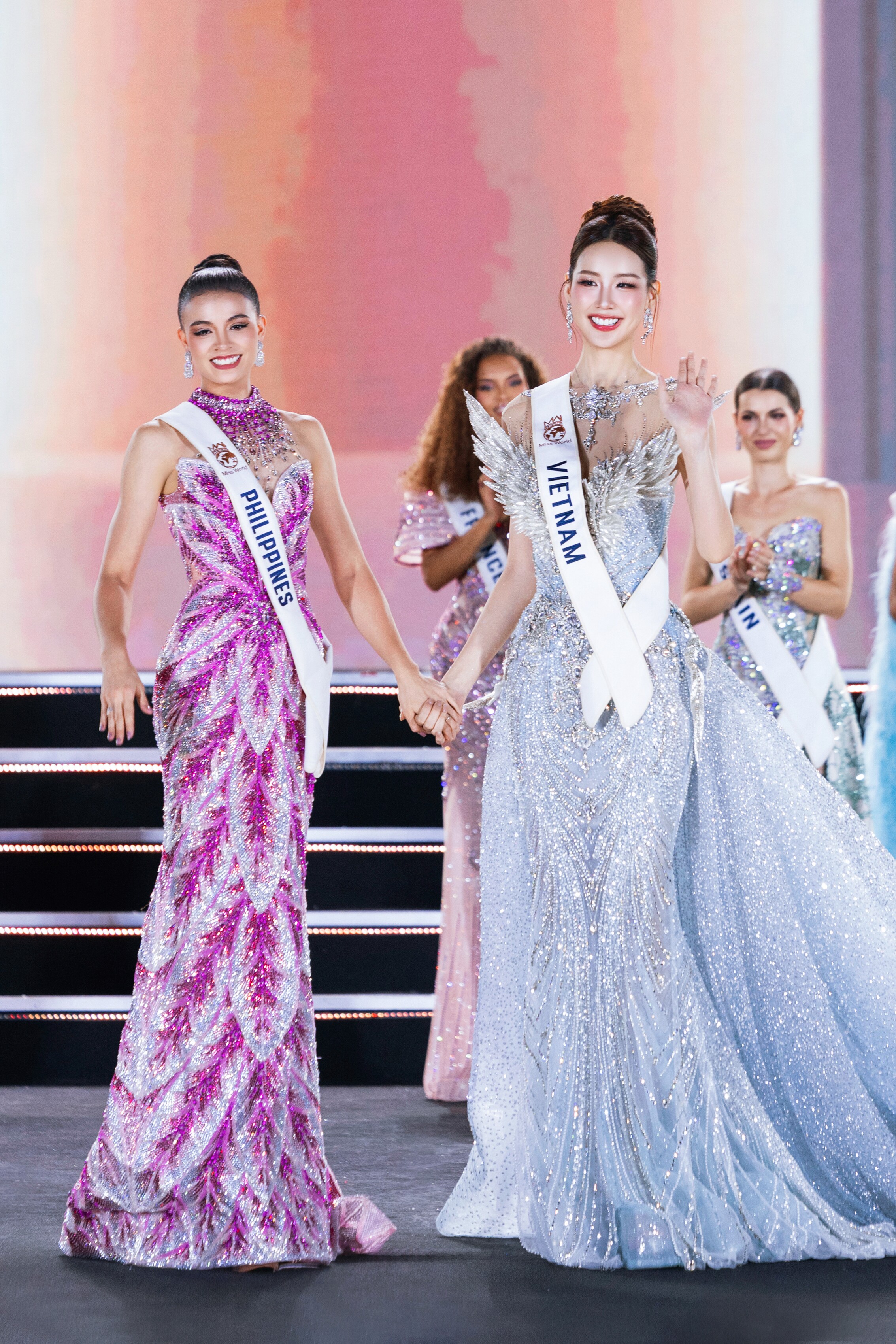 Bảo Ngọc được gọi tên vào Top 12.