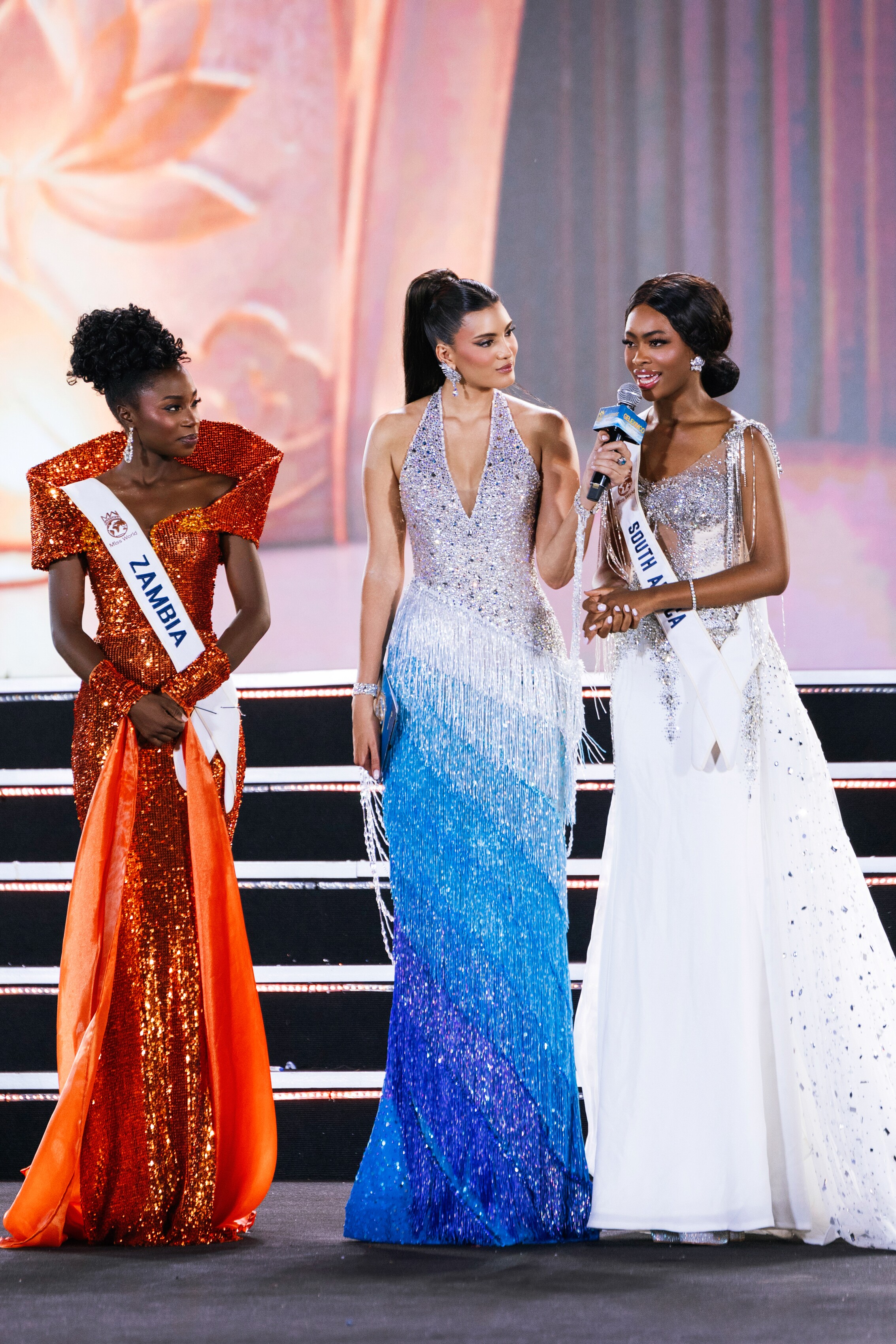 Trực tiếp Chung kết Miss World 2026: Người đẹp Cộng hòa Dominica đăng quang, Bảo Ngọc dừng chân ở Top 6 - 21