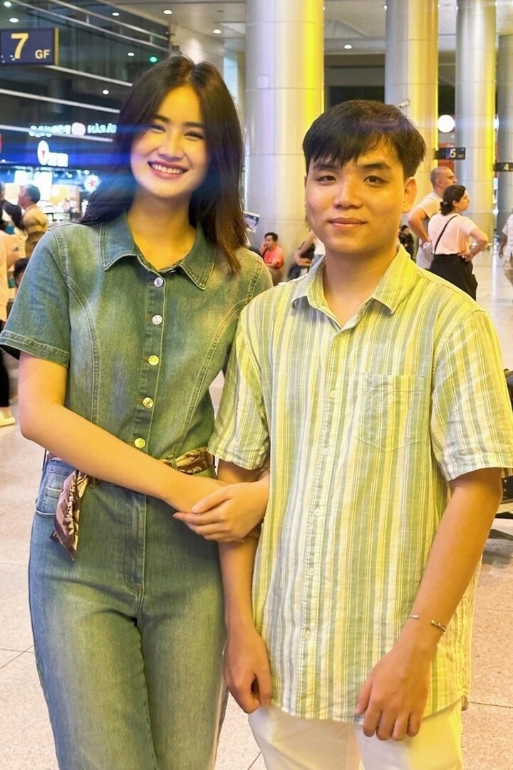 Mỹ nhân 10X khiến nhiều người ngưỡng mộ bởi chuyện tình yêu kéo dài nhiều năm bên bạn trai.