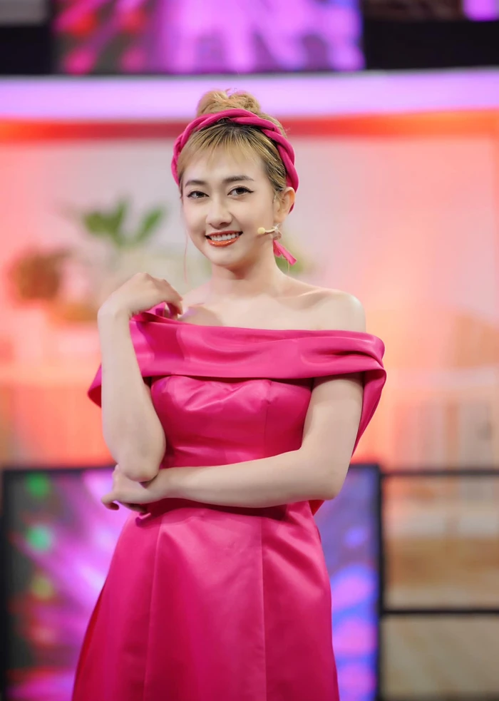 Hình ảnh trước khi sửa mũi của diễn viên Phương Lan.