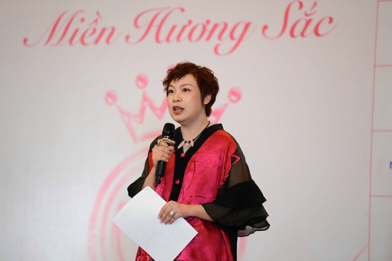 .Đại tá, NSƯT Đặng Thái Huyền thay mặt Ban giám khảo công bố Top 35 thí sinh phía Bắc vào Chung khảo toàn quốc Hoa hậu Việt Nam 2026