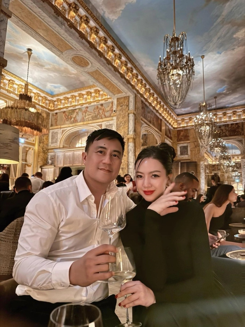 Nữ diễn viên 8X hiện có mối tình kéo dài nhiều năm với bạn trai là Việt kiều Justin Chiêm.