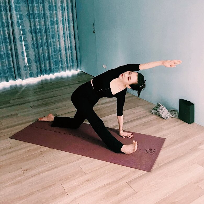 Nhờ chế độ ăn uống và tập luyện khoa học, Tiêu Tường duy trì được vóc dáng săn chắc ở tuổi 58.