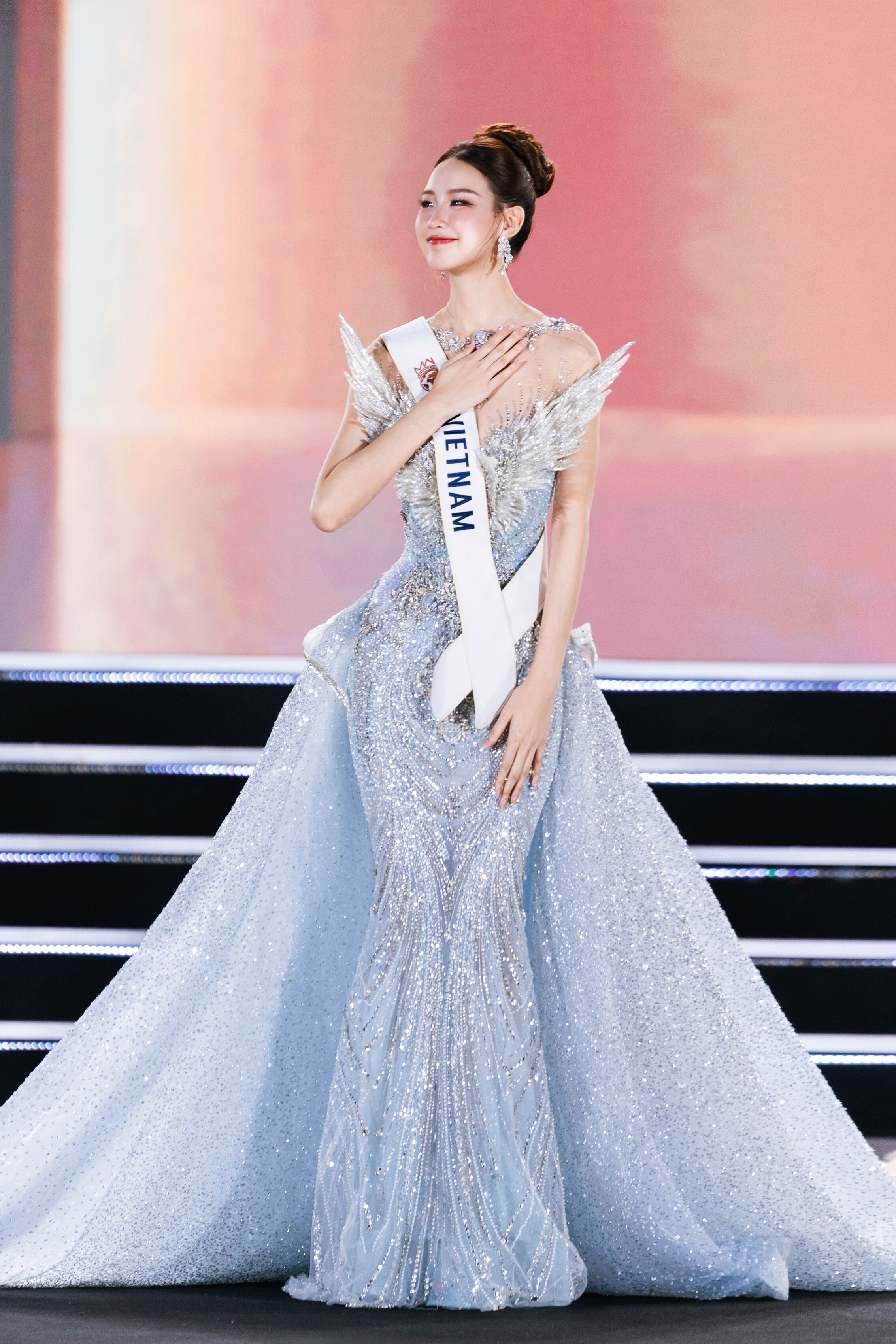 Top 6 Miss World 2026 Bảo Ngọc: amp;#34;Hành trình của tôi không thể nào định hình chỉ bằng một danh hiệuamp;#34; - 5