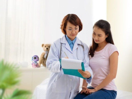 Sau 20 năm sống chung với “vòng một” ngoại cỡ, người phụ nữ xúc động: “Giờ tôi tự tin hơn rất nhiều”