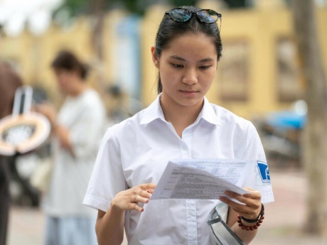 Hai lý do khiến điểm chuẩn khối ngành xã hội "lao dốc"
