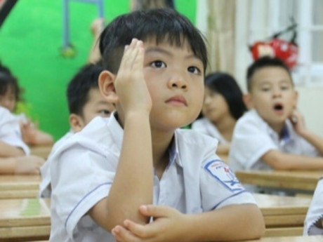 Từ nay, học sinh TPHCM tựu trường ngày 24/8, riêng đầu cấp và cuối cấp ngày 17/8