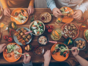 Sức khỏe - Chuyên gia ung bướu chỉ “thủ phạm” khiến ung thư khởi phát ở người trẻ và cách phòng ngừa hiệu quả