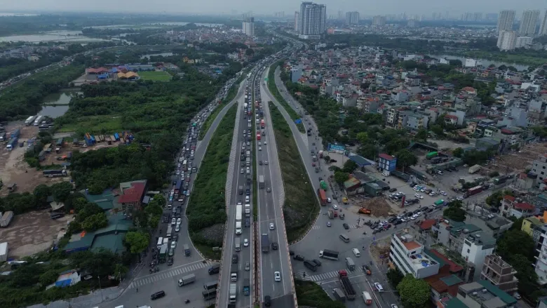 Ùn ứ 10 km ở cửa ngõ phía Đông TP HCM - 18