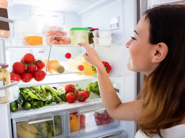 Tủ lạnh được ví như “siêu thị mini” ở mỗi gia đình, nhưng một sai lầm nhỏ cũng khiến sức khỏe cả nhà gặp nguy