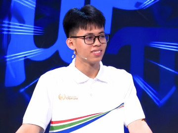 Tin tức - Nam sinh Phú Thọ giành vòng nguyệt quế tuần Olympia sau màn ngược dòng phút chót