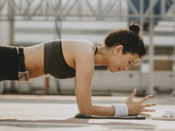 Plank có ảnh hưởng đến khớp? Ai nên thận trọng khi tập?