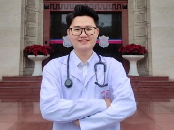 Tin tức - Gặp Thủ khoa nội trú Y học cổ truyền: Nam sinh chuyên Lý có cú rẽ bất ngờ, 6 năm sau đứng đầu kỳ thi khốc liệt