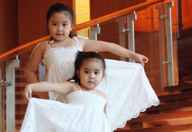 Con cái của người nổi tiếng bao giờ cũng khiến công chúng đặt nhiều kì vọng, rằng họ sẽ thừa hưởng gen di truyền vượt trội của bố mẹ và "làm nên chuyện" trong tương lai. 