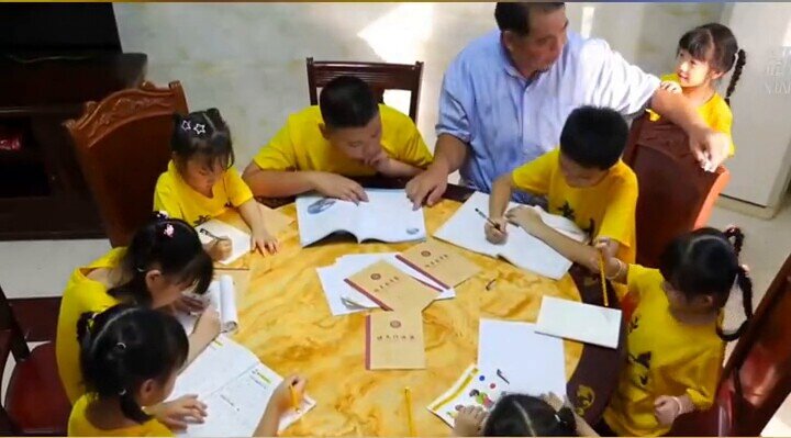 11 đứa cháu được gửi về quê nghỉ hè, ông nội U70 một mình “gánh team” khiến dân mạng chỉ biết bái phục - 5
