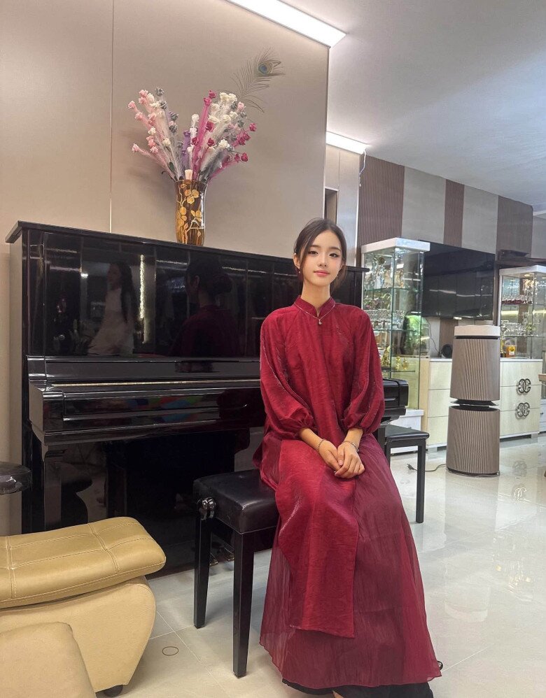 Hoàng Thiên Nga là sao nhí nổi tiếng Vbiz.