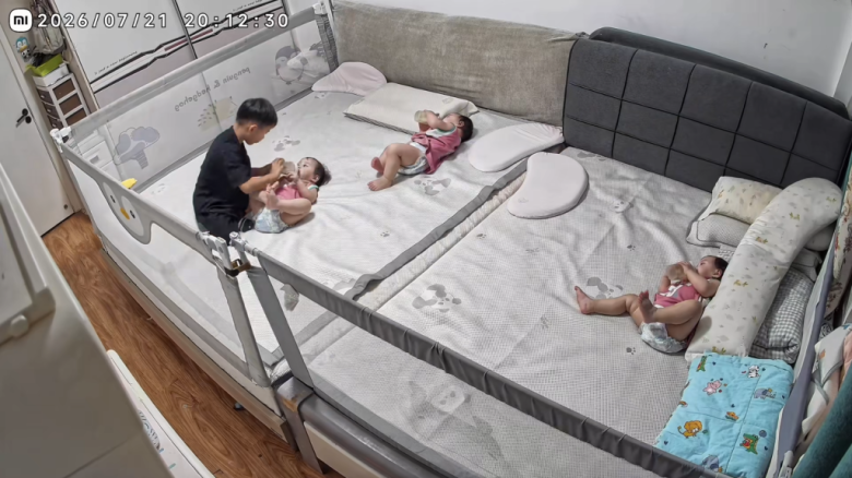 Camera ghi lại đoạn video 4 đứa trẻ, 19 phút tưởng rất bình thường, nhưng lại khiến nhiều người phải xem đến giây cuối cùng - 2