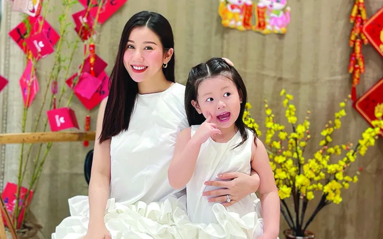 Chia tay bạn trai khi mang bầu 5 tháng rồi làm mẹ đơn thân, Á hậu Kiên Giang bất ngờ “nối lại tình xưa” - 8