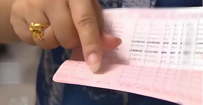 Số tiền bố mẹ nuôi tiết kiệm cho con gái suốt 13 năm.