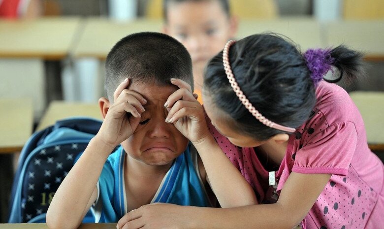 Đấng nam nhi này sao mà lạ quá con ơi!