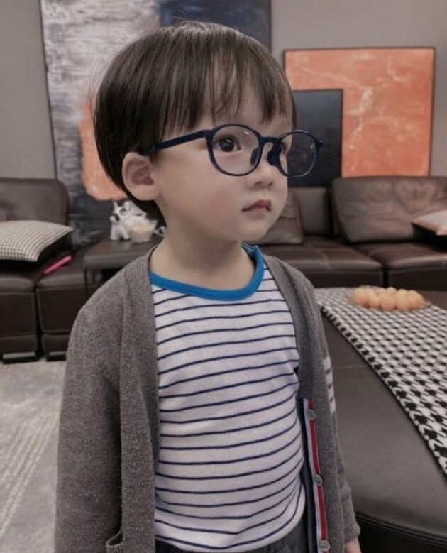 amp;#34;Gái xấuamp;#34; mất 6 năm dao kéo để trở thành mỹ nhân nổi tiếng, con sinh ra khiến tất cả sửng sốt - 5