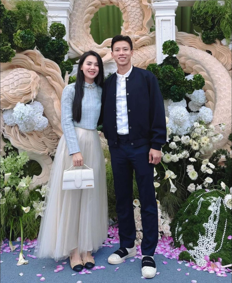 Hoa khôi Đại học Vinh khiến cầu thủ 1m82 tán 2 năm mới đổ, đẻ 3 con gái được chồng chiều trong biệt thự tiền tỷ - 2