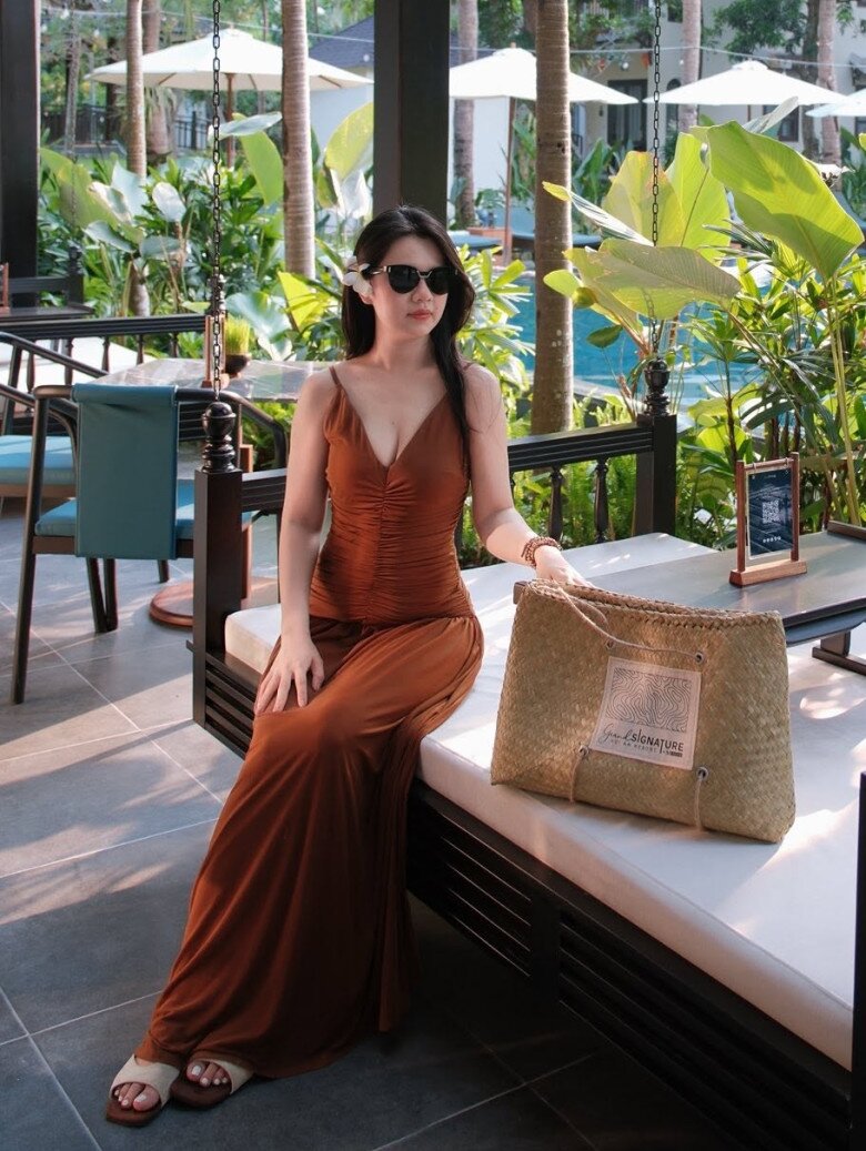 Hoa khôi Đại học Vinh khiến cầu thủ 1m82 tán 2 năm mới đổ, đẻ 3 con gái được chồng chiều trong biệt thự tiền tỷ - 6