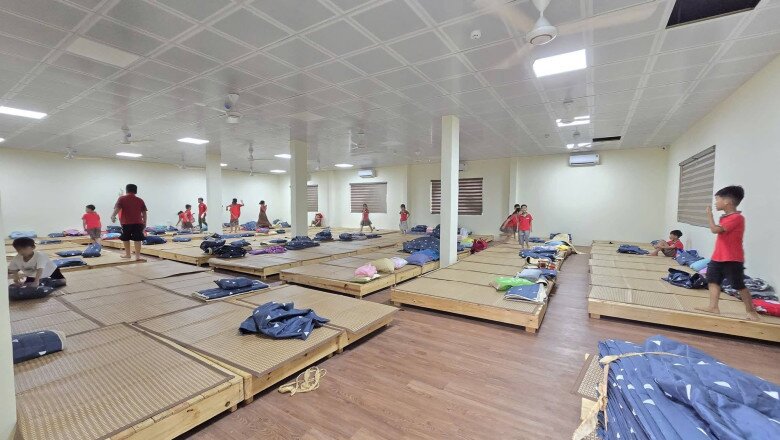 Cơm 30 nghìn cùng khu ngủ trưa của học sinh trường công ở Hưng Yên gây xôn xao MXH - 7