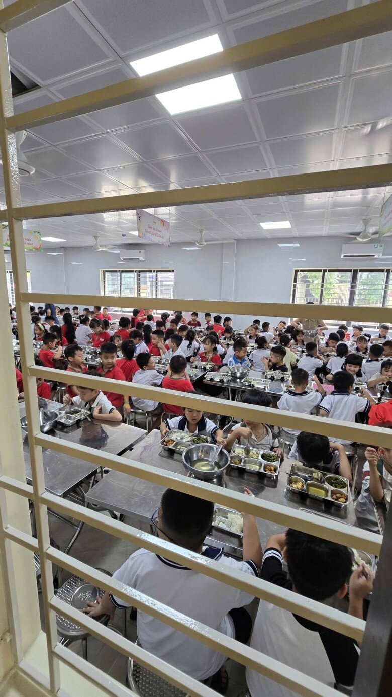 Cơm 30 nghìn cùng khu ngủ trưa của học sinh trường công ở Hưng Yên gây xôn xao MXH - 5