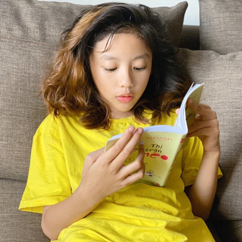 Nam Phương con gái Hoa hậu Ngọc Diễm gây chú ý MXH vì diện mạo xinh đẹp giống Lọ Lem, 1m7 ở tuổi 15 - 12