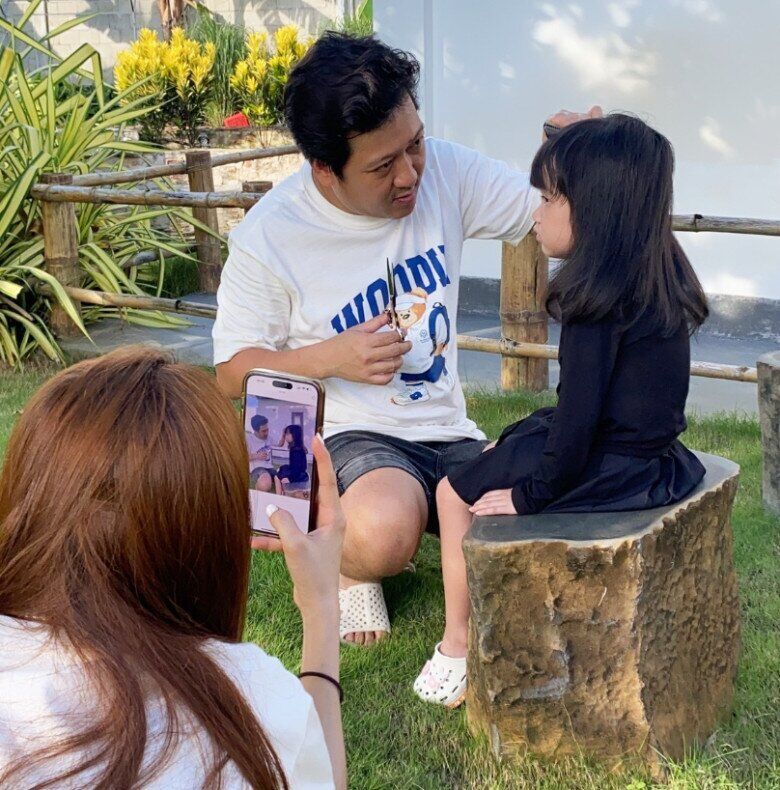 Nhã Phương xuất ngoại, Trường Giang một mình đưa hai con di chuyển bằng máy bay hạng thương gia về quê - 7