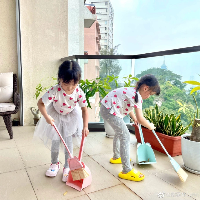 Người đẹp nổi tiếng sinh 2 con với đại gia bất động sản, mẹ ruột được tặng căn biệt thự 87 tỷ để tiện chăm cháu - 5