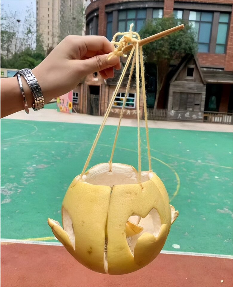 Trường tổ chức thi làm lồng đèn Trung thu, loạt “siêu phẩm” của phụ huynh và học sinh khiến dân mạng cười bò - 9