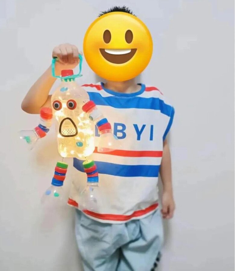 Trường tổ chức thi làm lồng đèn Trung thu, loạt “siêu phẩm” của phụ huynh và học sinh khiến dân mạng cười bò - 17