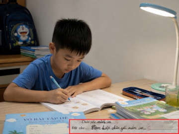 Học sinh tiểu học làm bài tập về nhà cô giáo giao, đáp án câu thành ngữ chân yếu... tuy sai nhưng lại rất hợp lý