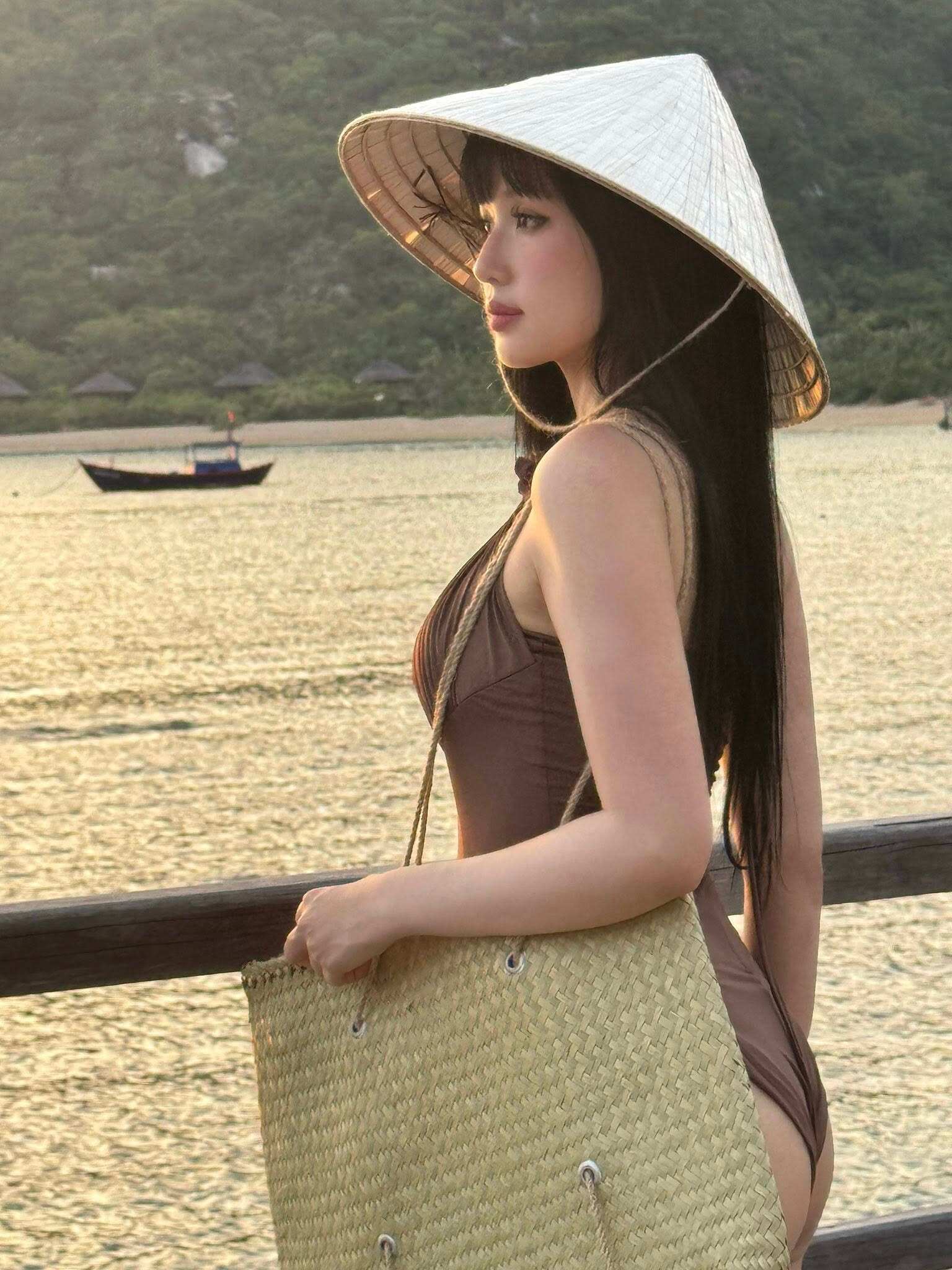Mỹ nhân Việt là hot girl đời đầu U40 đẹp như amp;#34;tiên nữamp;#34;, lấy chồng giàu có, đẻ 2 con vẫn giữ body nóng bỏng - 3