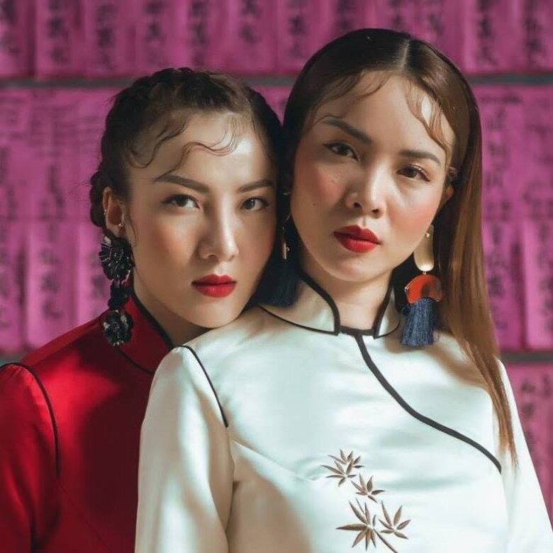 Cặp chị em Yến Trang - Yến Nhi đồng hành với nhau trong công việc lẫn cuộc sống.