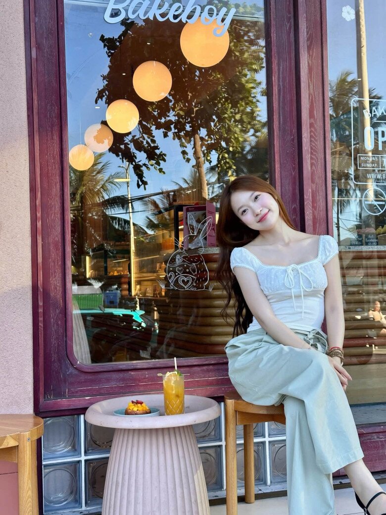 Nữ MC đỗ 4 trường đại học có style đời thường đáng tham khảo, diện đồ trẻ trung không lo amp;#34;cưa sừngamp;#34; - 2