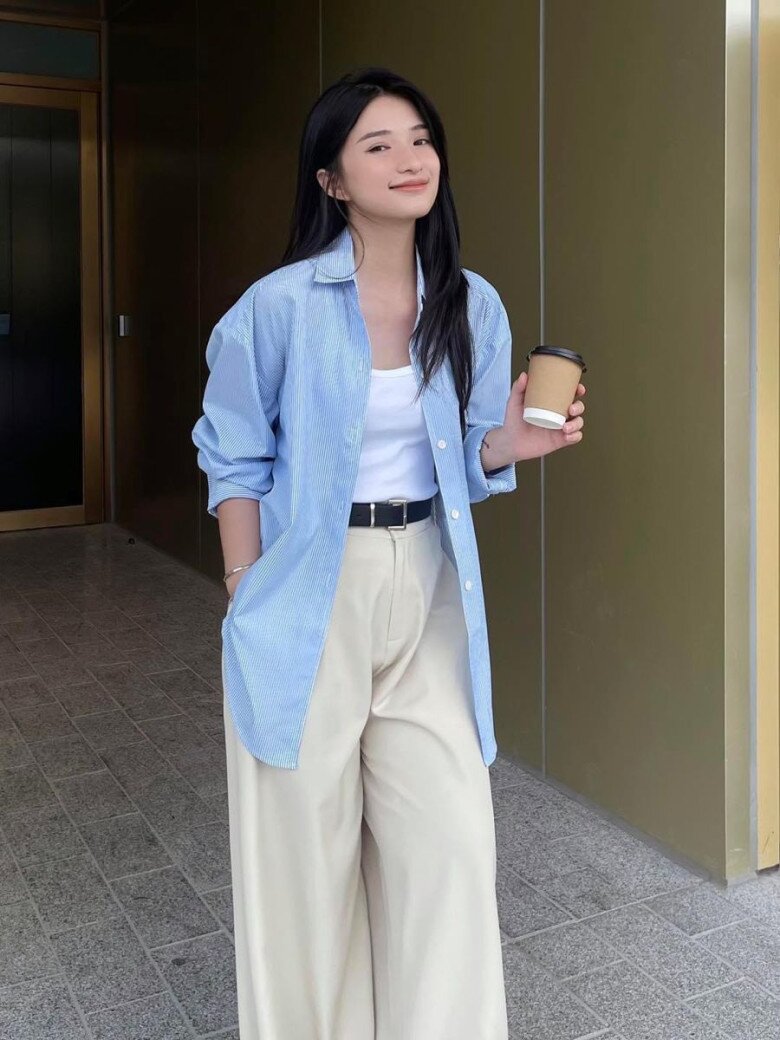 Quần ống rộng giúp phụ nữ U40 tôn dáng, mặc đẹp hơn.