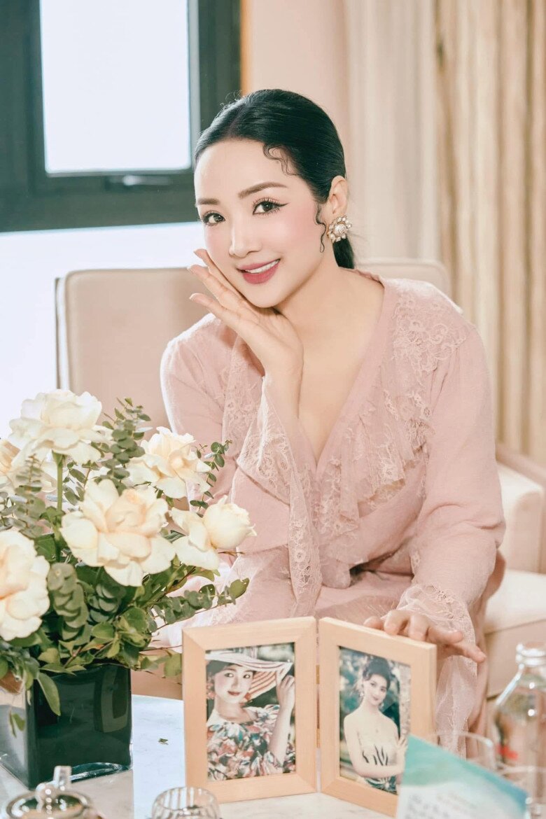 Giáng My biến hóa đa dạng với phong cách thời trang thanh lịch ở tuổi 55.