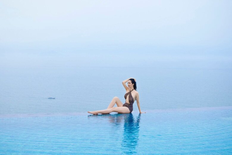 Giáng My gây bất ngờ khi diện bikini khoe vóc dáng săn chắc.