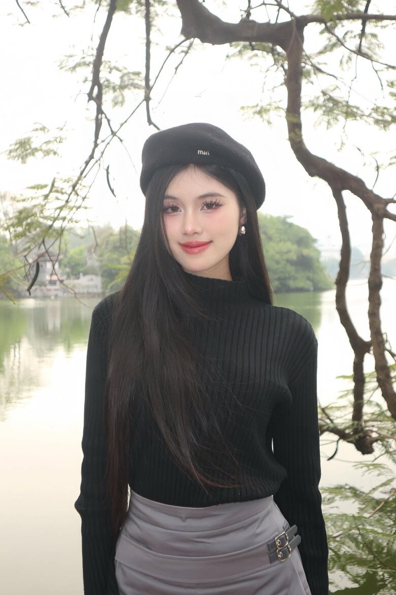 Cách lựa chọn trang phục của Bảo Hà hướng đến sự tinh tế, dễ ứng dụng trong cuộc sống hằng ngày.