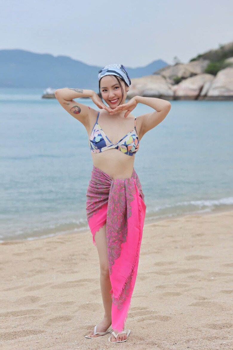 Mỹ nhân xứ Thanh U45 vẫn trẻ đẹp như gái đôi mươi, chăm đăng ảnh cam thường khoe giao diện amp;#34;bén ngótamp;#34; - 17
