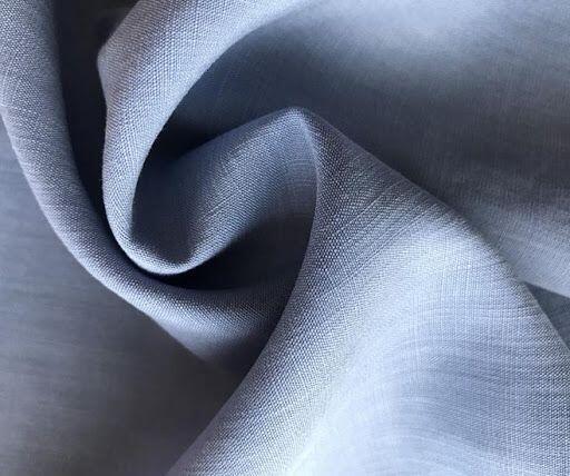 Chất liệu vải Tencel mềm mịn, thoáng khí và tạo cảm giác mát lạnh trong mùa hè.