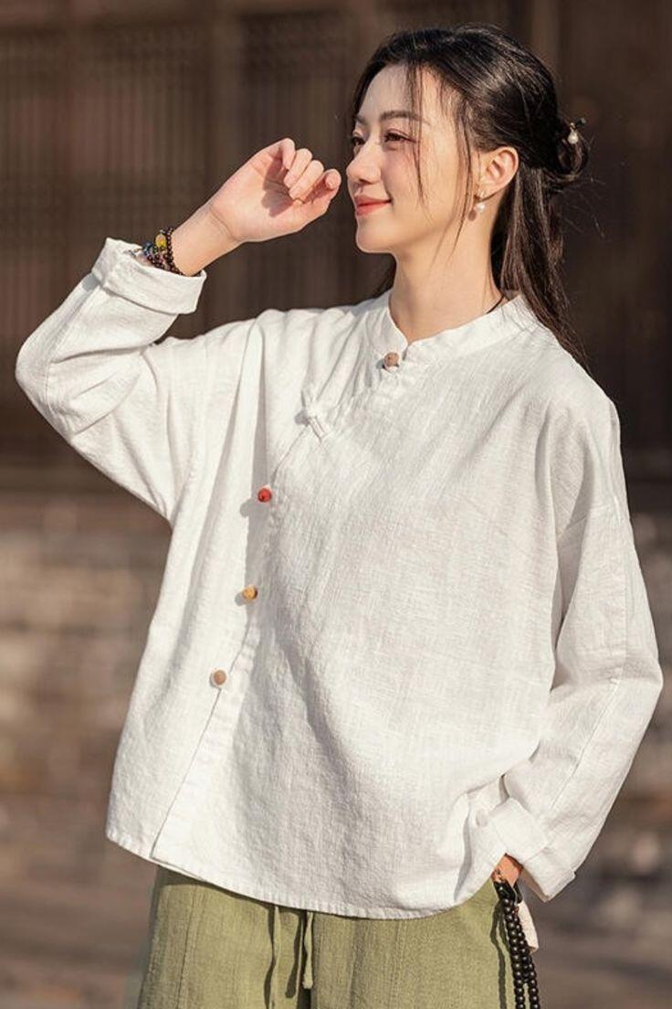 Không chỉ dễ mặc, Tencel còn ghi điểm nhờ khả năng thấm hút tốt và thân thiện với môi trường.